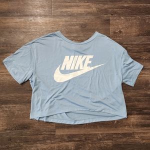 Nike T-shirt  Medium